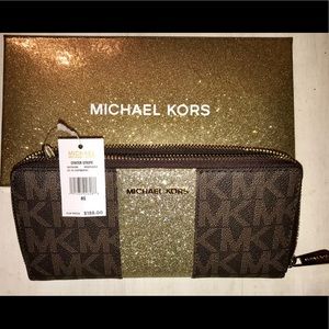 NWT !!! Michael KORS CENTER STRIPE WALLET !!